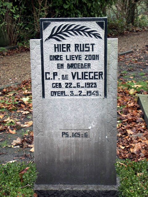 Vlieger.C.P.2004.jpg