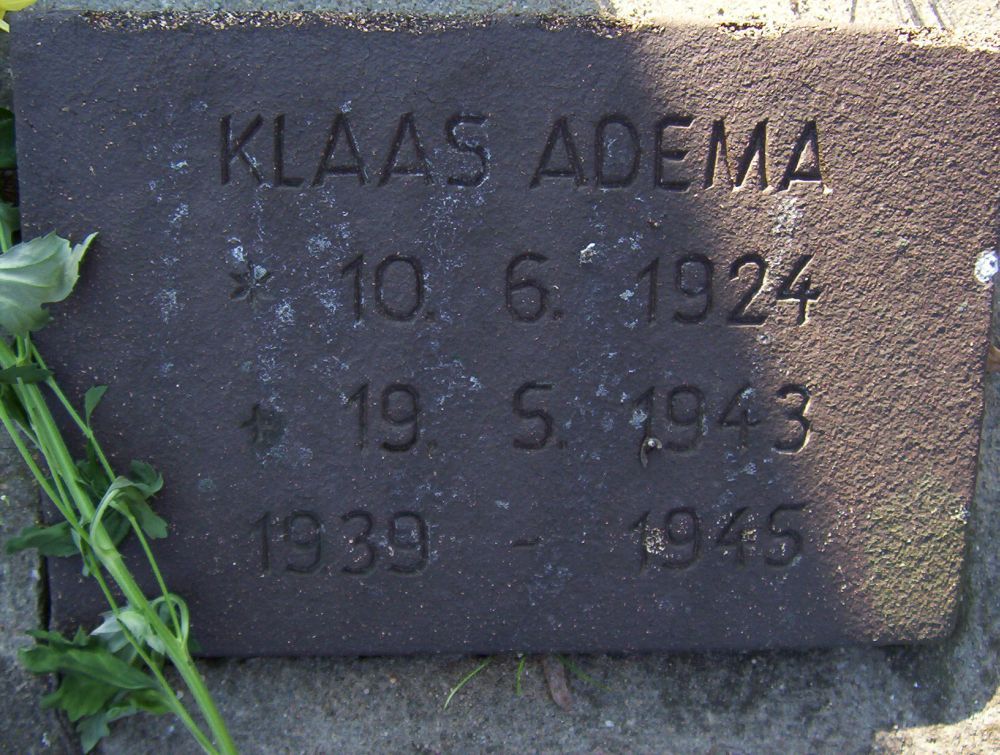 adema.k.2010.jpg