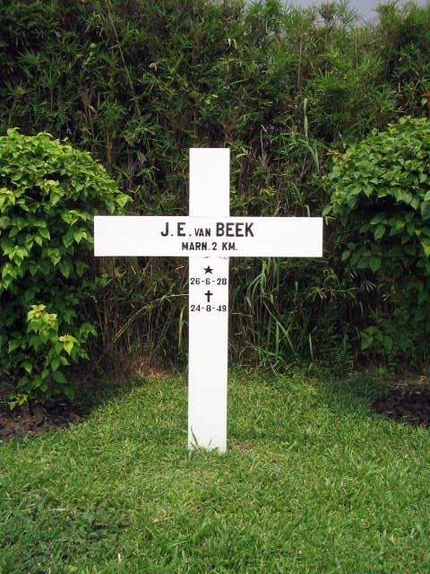 beek van j.e.2005.jpg