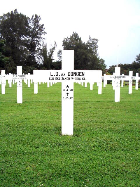 dongen.van.l.g.2005.jpg