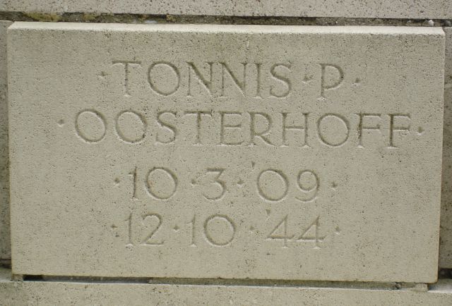 oosterhoff.t.p.2008.jpg